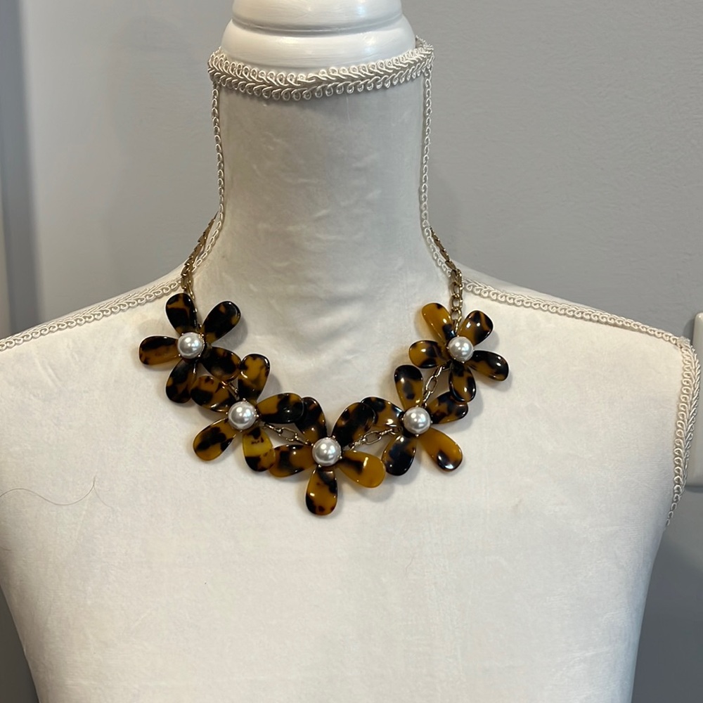 Talbots tortoise shell necklace.